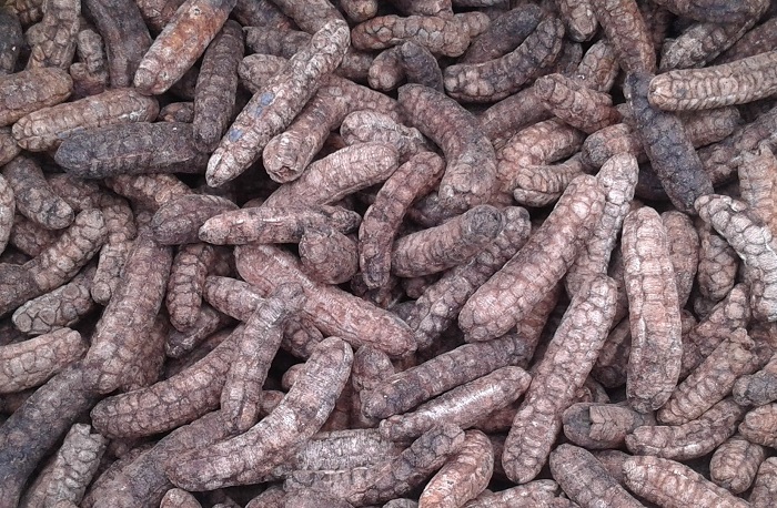Tac-dung-cua-chuoi-hot-ngam-mat-ong